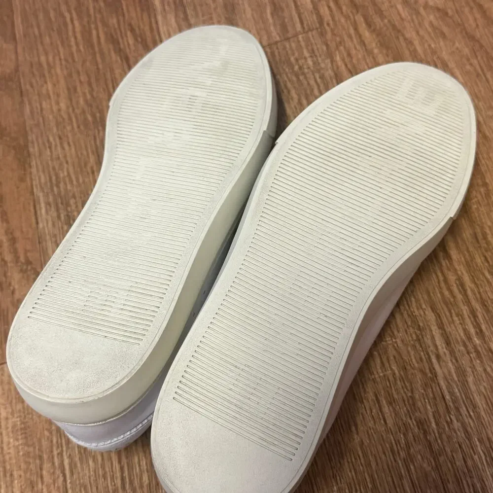 Everlane The Day Sneaker in White Size 7